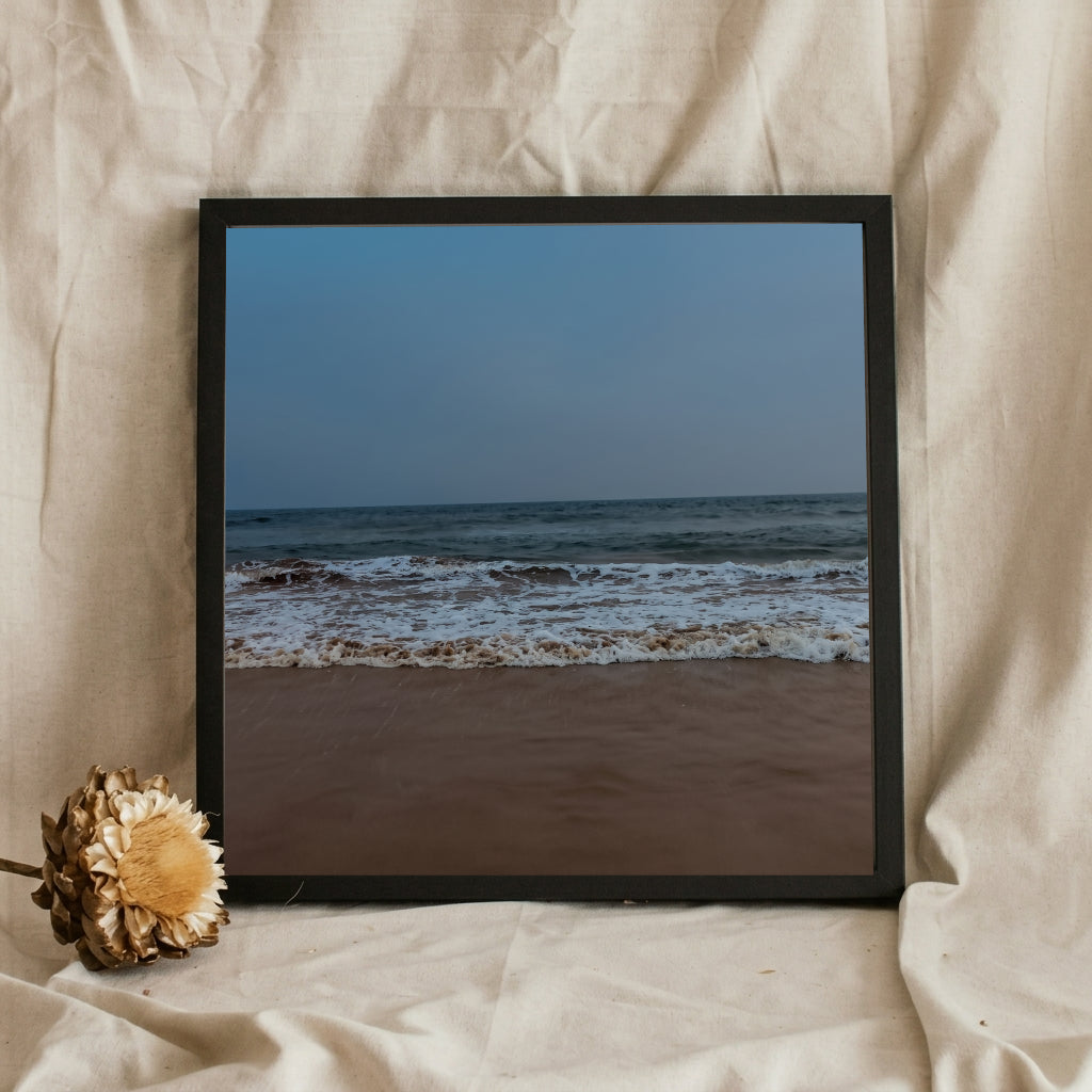 Dusk Waves on the Shore